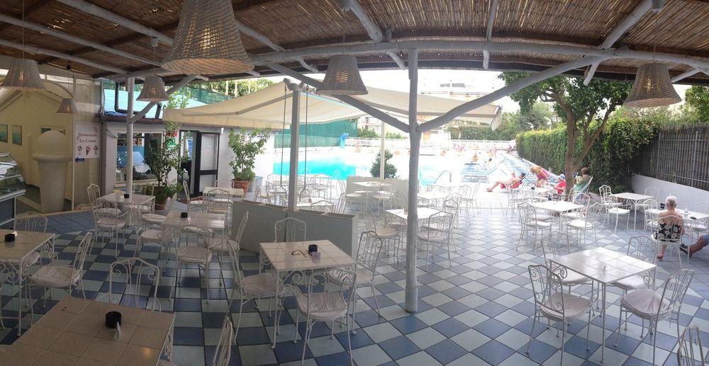 Grand Hotel Flora Sorrento Dış mekan fotoğraf
