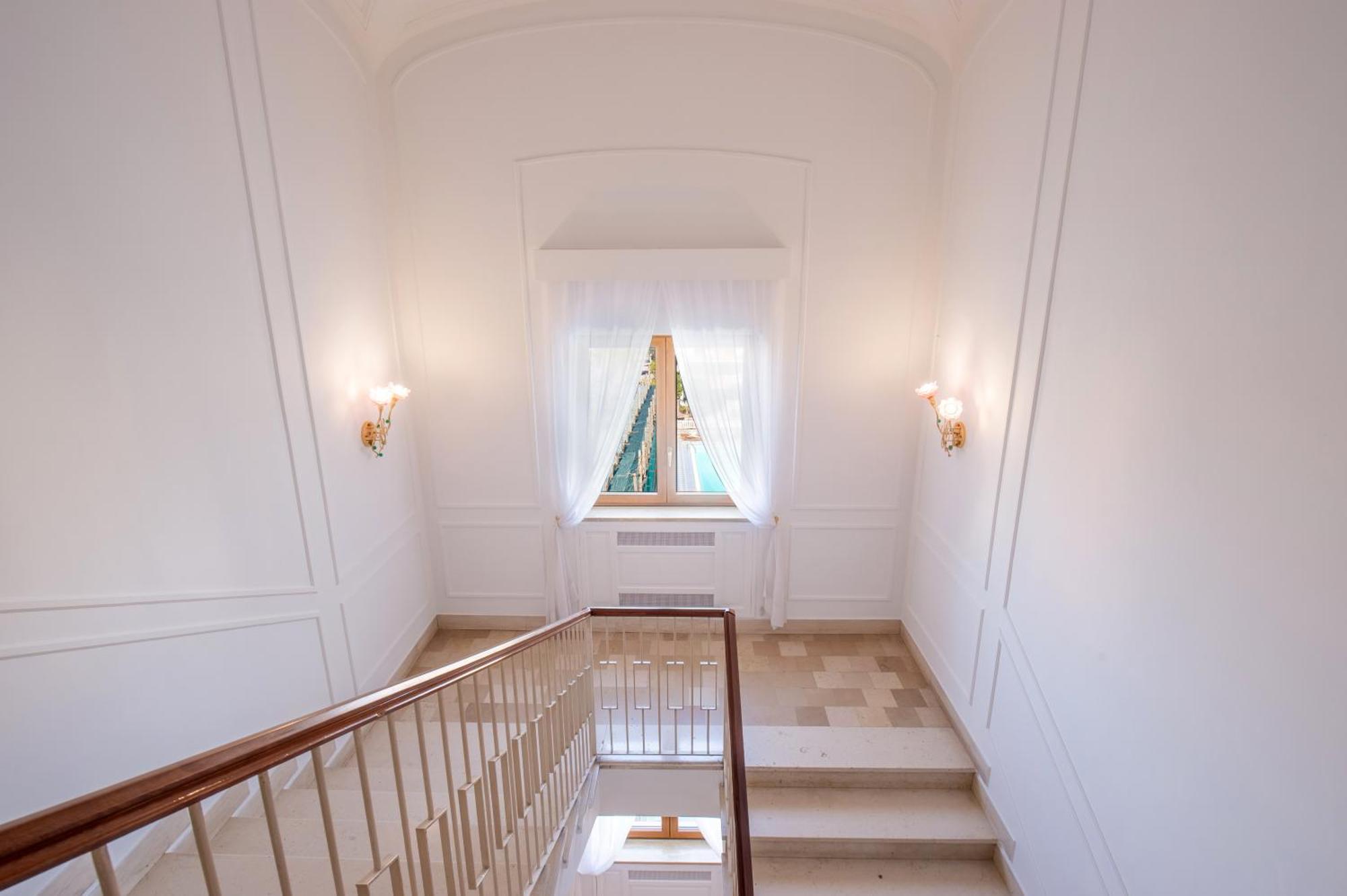 Grand Hotel Flora Sorrento Dış mekan fotoğraf