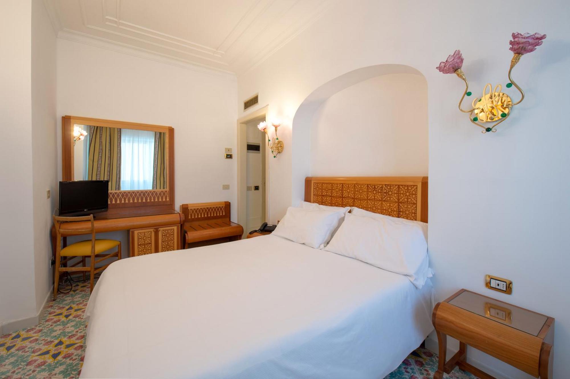Grand Hotel Flora Sorrento Dış mekan fotoğraf