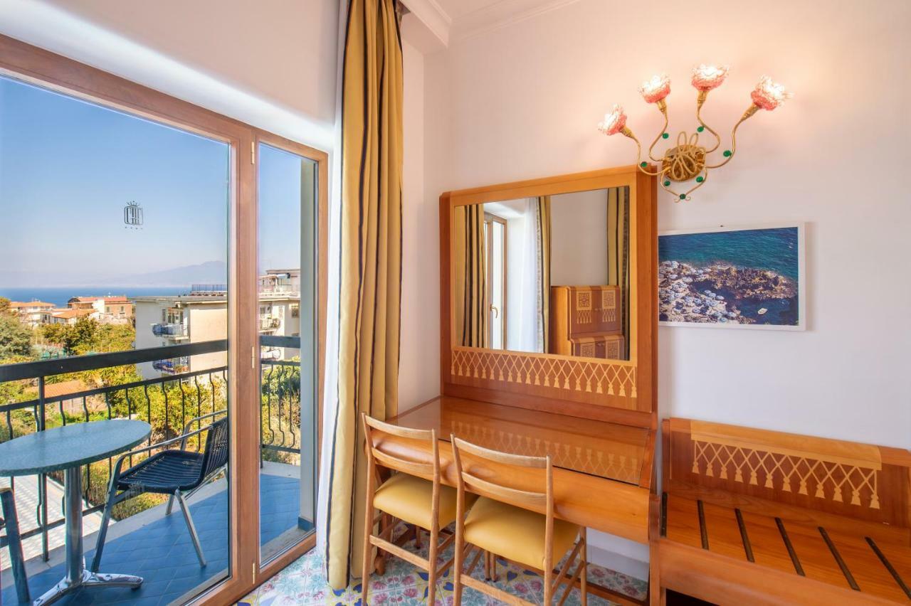 Grand Hotel Flora Sorrento Dış mekan fotoğraf
